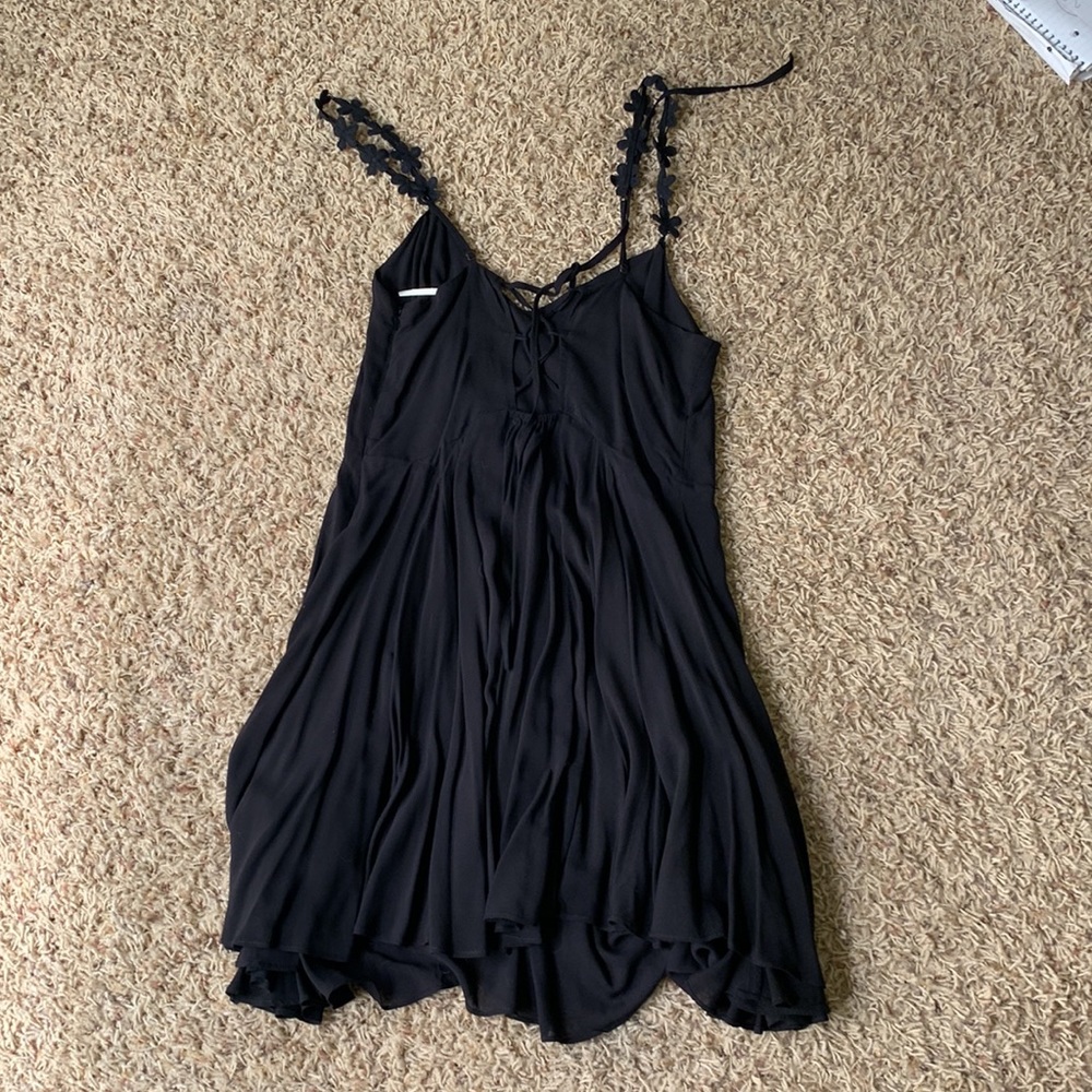 Black dress - Picture 3 of 3